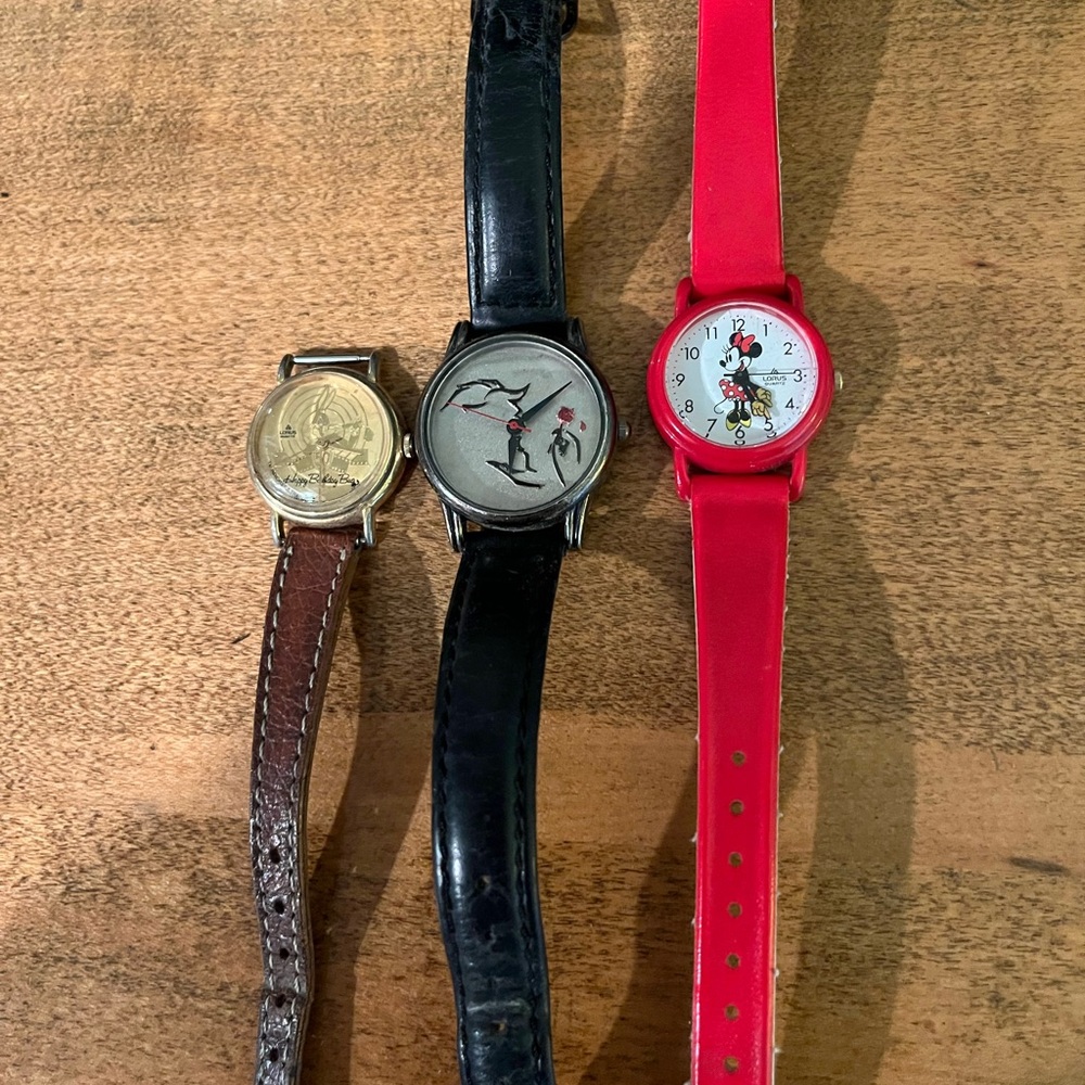 Red and Black Women's Watch Set